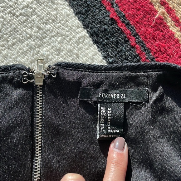 Forever 21 Aztec Sequin Skirt✨ - Picture 5 of 5